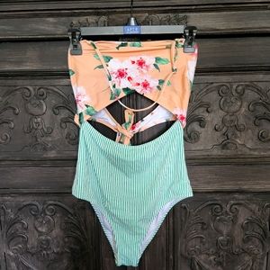 Cupshe 1 piece size medium